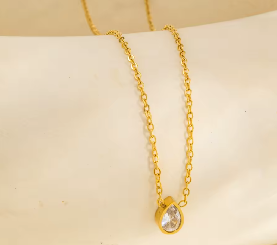 The Dewdrop Pendant