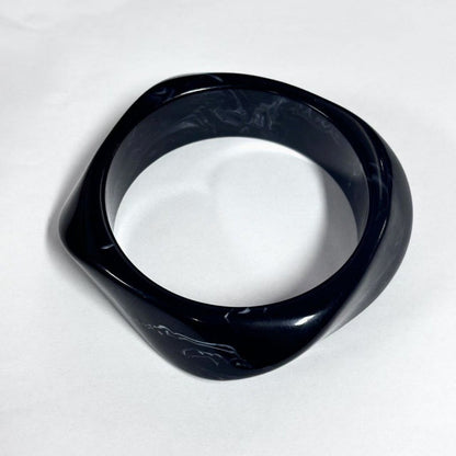 Sculpted Resin Wave Bangle