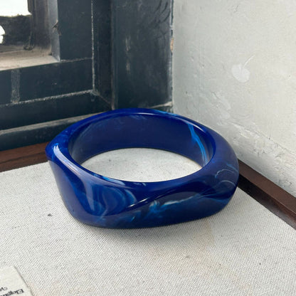 Sculpted Resin Wave Bangle
