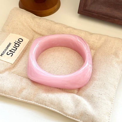 Sculpted Resin Wave Bangle