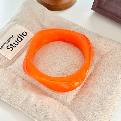 Sculpted Resin Wave Bangle