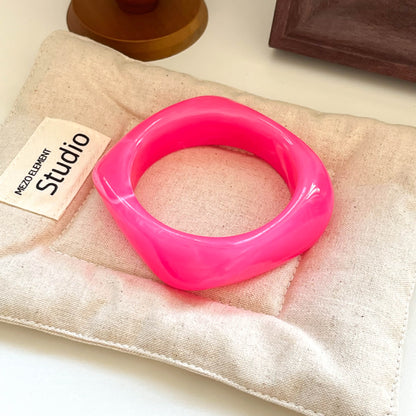 Sculpted Resin Wave Bangle