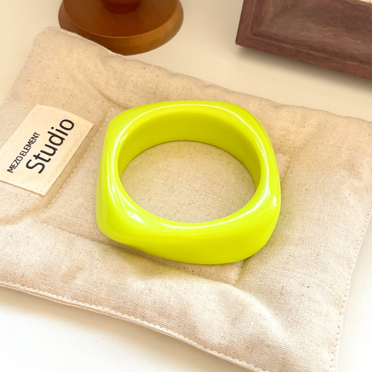 Sculpted Resin Wave Bangle