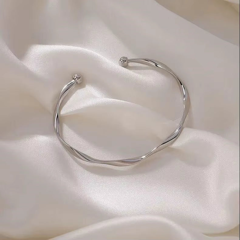 The Elysian Bangle