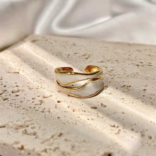 The Alabaster Wave