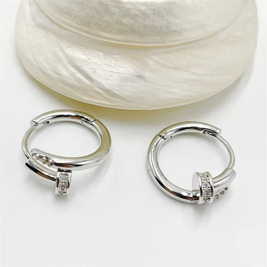 The Solis Hoops