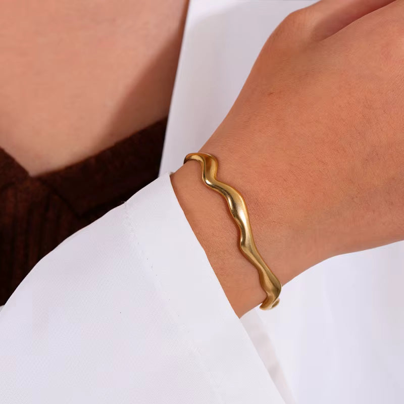 The Tsunami Cuff