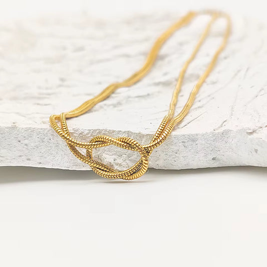 The Knot-Silk Chain