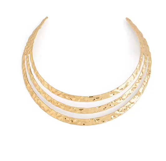 The Aera Choker